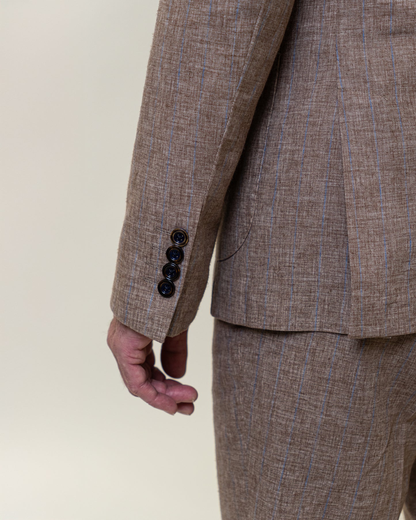 The Ventoligné Light Brown Linen